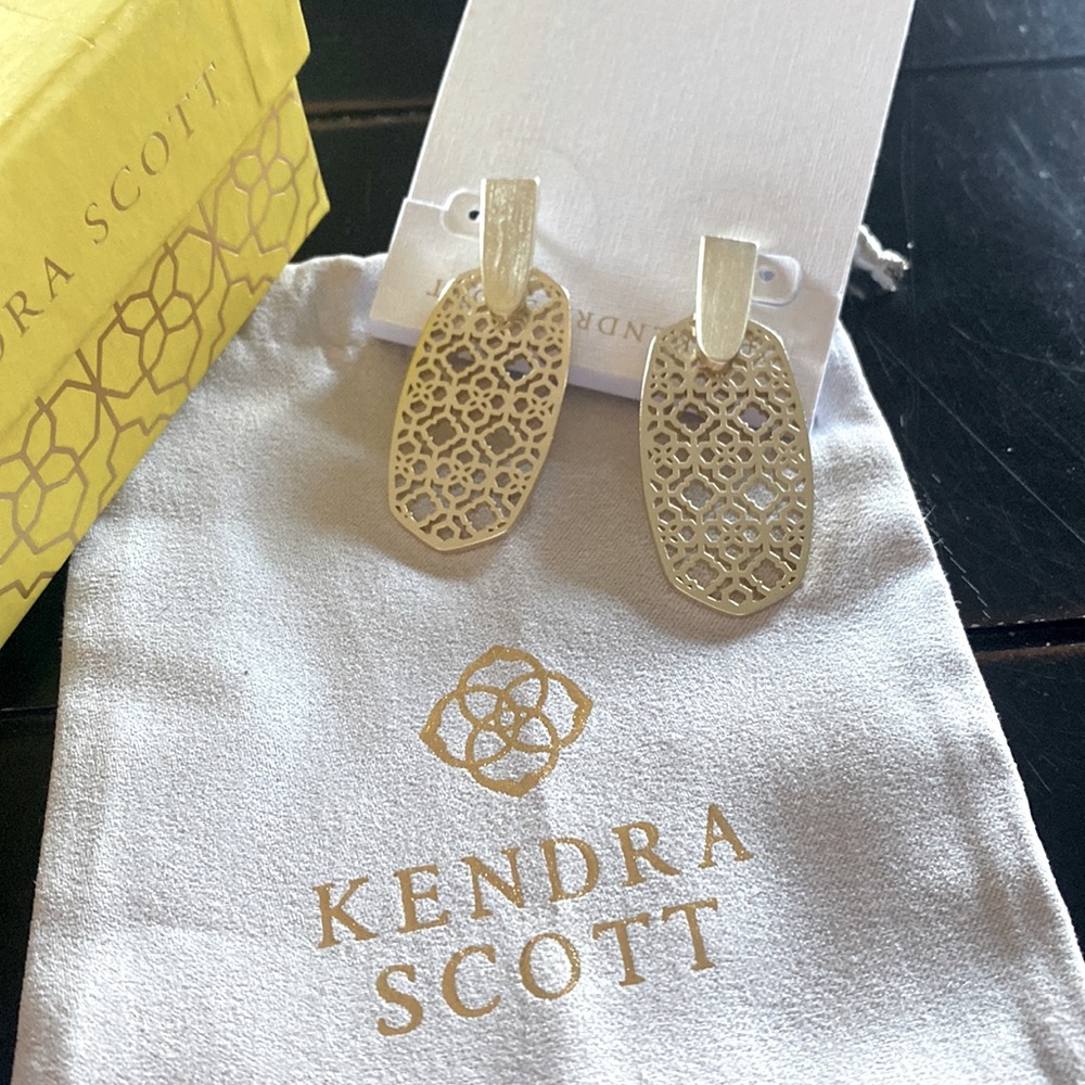 Kendra Scott Aragon Drop Earrings Gold